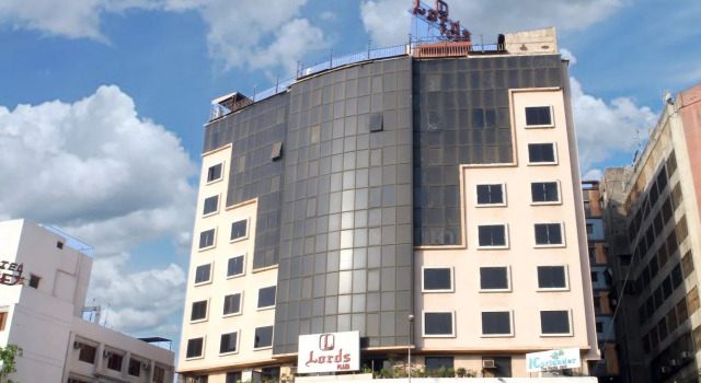 Lords Plaza, Surat
