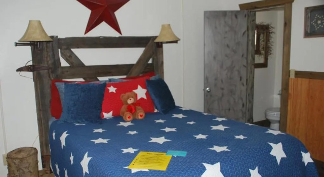 Люкс с 2 комнатами Cowboy Country Inn