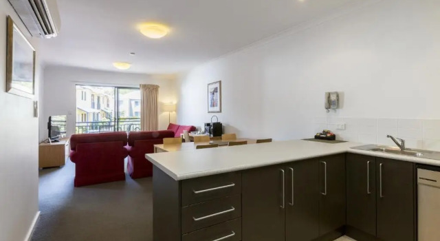 Апартаменты Leeuwin Apartments
