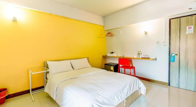 Студия с балконом Living Naraa Place