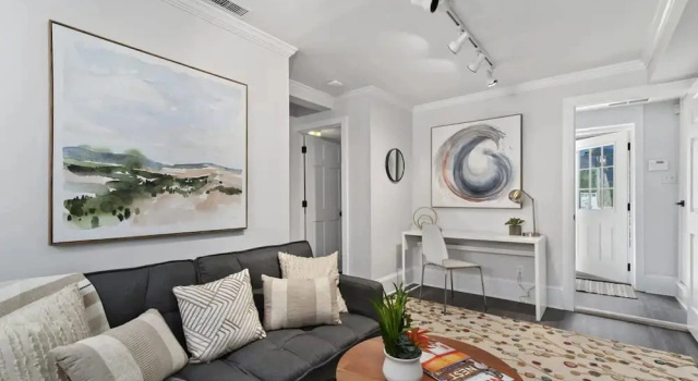 Коттедж Modern 1BR w Workspace Walk to Shops Parks