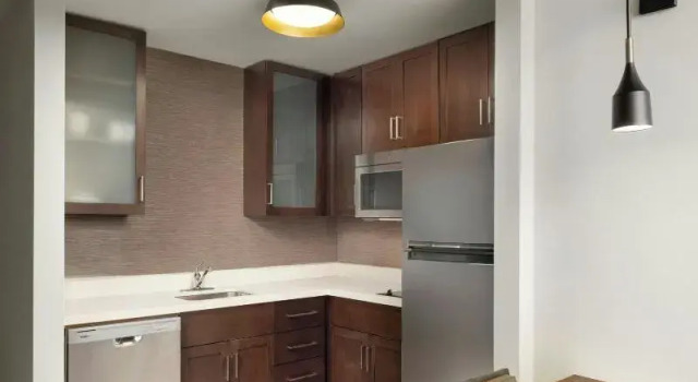 Четырёхместный люкс с видом на город Residence Inn by Marriott Ottawa Airport