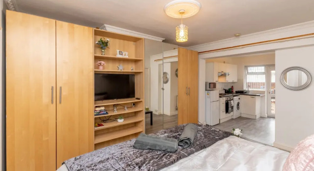 Luxury Codsall Studio, Забронировать Отель Отели Англии 3 звезды, 3*