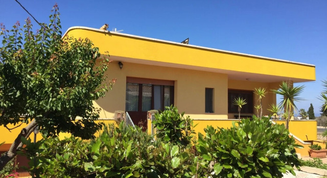B&B Sole Luna e Girasoli, Buchen Sie Bed & Breakfast Taviano Salento