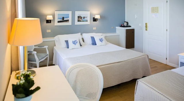 Трёхместный номер Superior с видом на море Hotel Punta Nord Est