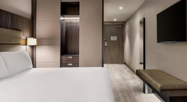 Семейный номер Standard AC Hotel by Marriott Manchester City Centre
