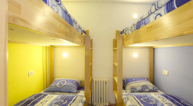 Hostel City Rest