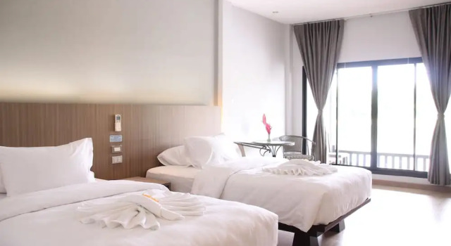 Номер Deluxe с балконом и с красивым видом из окна Banpu Resort Trat