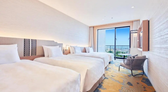 Четырёхместный номер Deluxe Отель Okinawa Prince Ocean View Ginowan