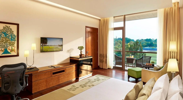 Двухместный номер Superior Taj Damdama Lake Resort & Spa, Gurugram