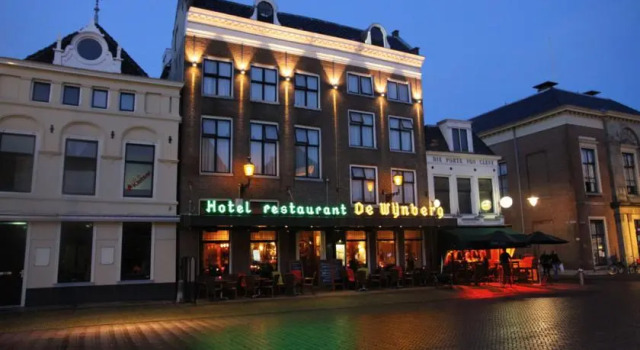 de Wijnberg, Prenota Hotel Sneek Frisian lakes