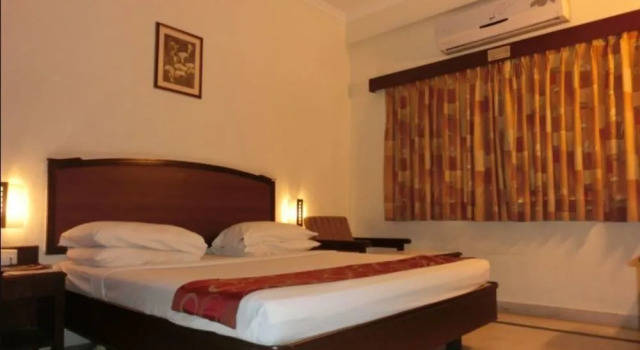 Hotel Thulashi Park, Забронировать Отель Отели штата Тамилнада с завтраком, Завтраки
