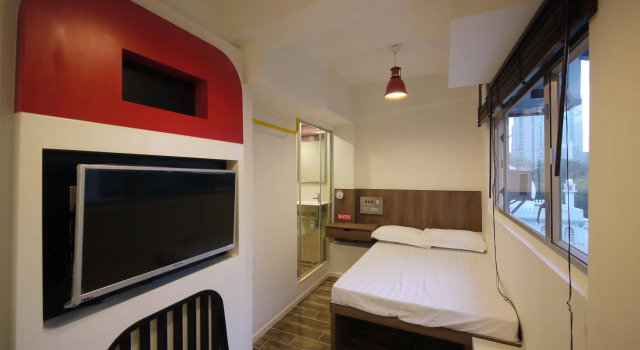 Panda's Hostel - Hot Dog Bus, Boek Hostel Tsim Sha Tsui Hongkong, in de buurt van The ONE
