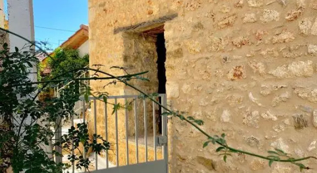 Traditional Stone House in Chandrinos, Prenota Hotel Hotel a Messinia con parcheggio, Parcheggio