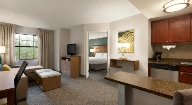 Номер Standard Staybridge Suites Tampa East- Brandon by IHG