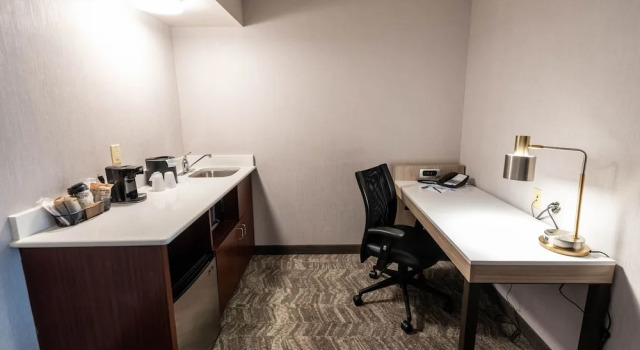 Люкс SpringHill Suites Columbus Airport Gahanna