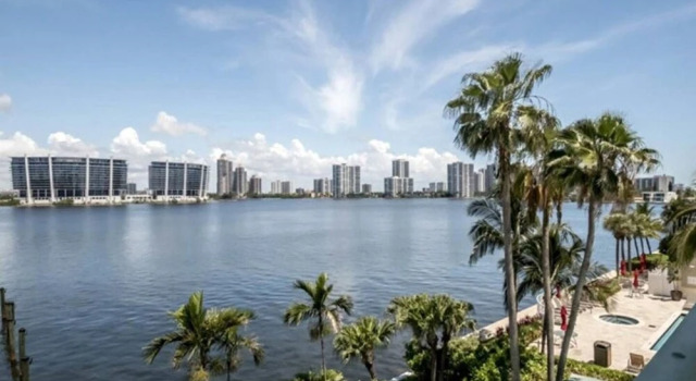 Le Montcalm 303 - Condo 4 People, Sunny Isles