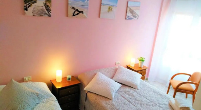 Bright spacious apartment, 2 min walk from beach, Book Apartment Hotels in Tenerife with Parking, Parking