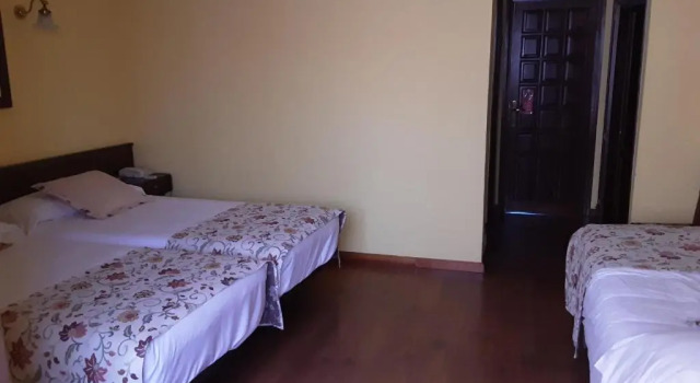 Трёхместный номер Standard Hotel Marqués de la Moral