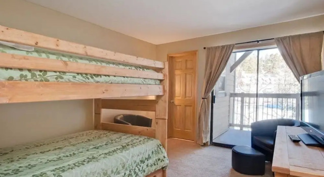 Longbranch Condominiums, Rezerwuj Hotel Hotele w Vail Ski z basenem, Basen