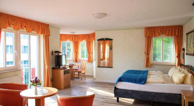 Люкс с балконом Hotel Dünenschloss