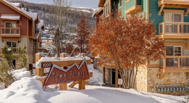 Park City Ski Resort - Town Pointe Condos, Забронировать Курортный отель Отели Парк-Сити 3 звезды, рядом с Горнолыжный подъемник First Time Lift, 3*