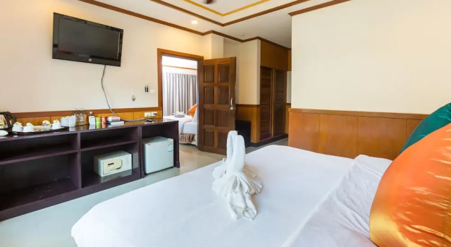 Семейный номер Deluxe с 2 комнатами с балконом Sunrise Resort- Koh Phangan - SHA Extra Plus