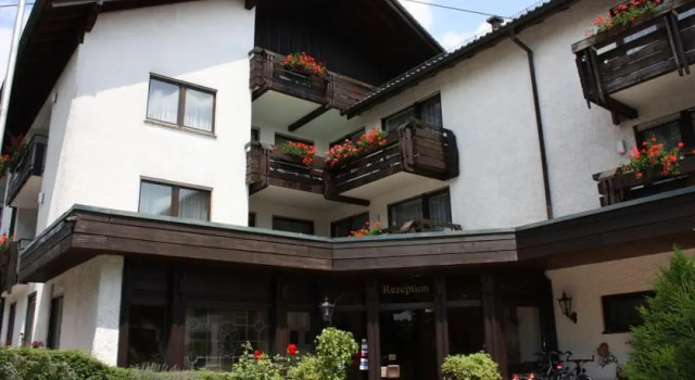 Golf- Und Landhotel Haghof, Varaa Hotelli Hotellit Baijeri pysäköinnillä, Pysäköinti