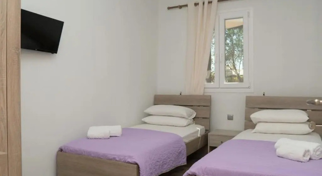 PIERINA HOUSE (by the Tsilivi beach)