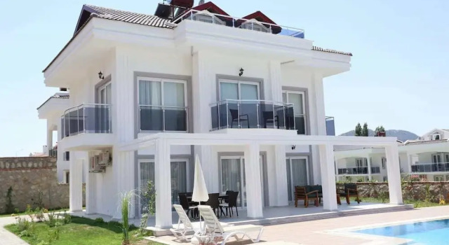 Crystal Villa 3