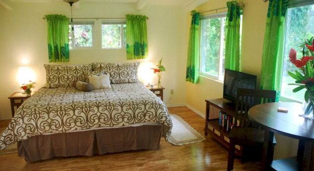 Hale Moana Bed & Breakfast, Rezervovat Hotel Leilani Estates Spojené státy americké