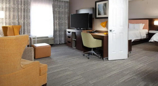 Люкс Hampton Inn & Suites Concord-Charlotte