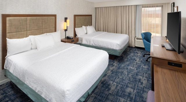 Четырёхместный номер Standard Hampton Inn and Suites Asheville Airport