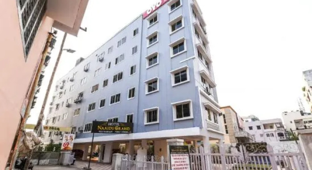OYO 24414 Hotel Naidu Grand