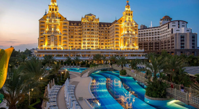 Royal Holiday Palace