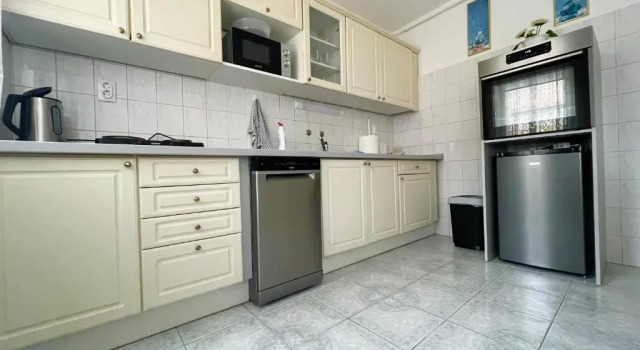 Апартаменты Barat Vendeghaz - Cosy Guesthouse - Teljes Haz Privat Udvarral - 4 Szoba, 2 Furdo