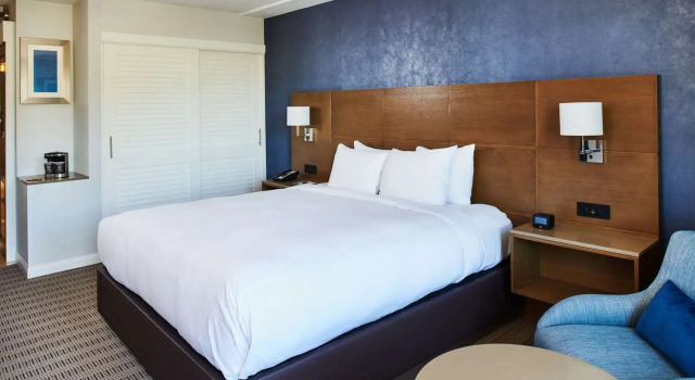 Двухместный номер Deluxe DoubleTree by Hilton Torrance - South Bay