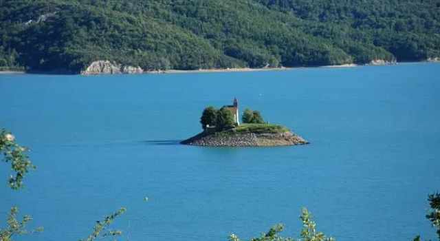 Mobile Home Avec Parking, Prenota Campeggio Chorges Lago di Serre-Ponçon