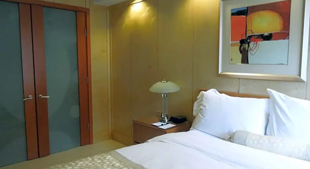 Номер Standard The Eldon Luxury Suites