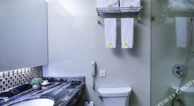 Одноместный номер Standard Huagang International Hotel