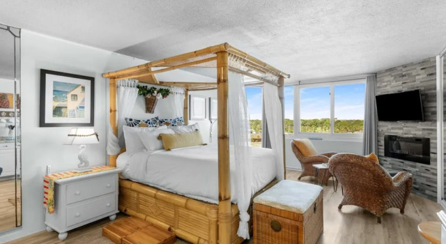 Top of the Gulf 620 Beachfront Couples Retreat, Забронировать Апартаменты/квартира Панама-Сити Панхэндл Флорида, рядом с Загородный клуб "Сигнал Хилл"