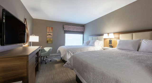 Четырёхместный номер Standard Hampton Inn & Suites Charlottetown