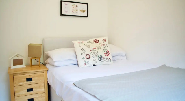 Modern 2 Bedroom Ground Floor Flat with Parking, Забронировать Апартаменты/квартира Апартаменты Эдинбурга, рядом с Dean Village, Апартаменты/квартира