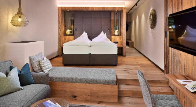 Полулюкс Hotel Berghof Crystal Spa & Sports