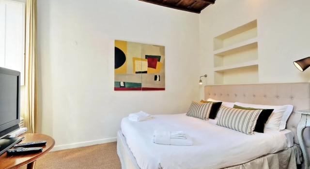 Trevi Lovely Terrace Apartment, Забронировать Апартаменты/квартира Треви Рим, рядом с Посольство США в Риме