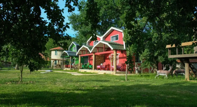 Коттедж Dachas Cove Hotel