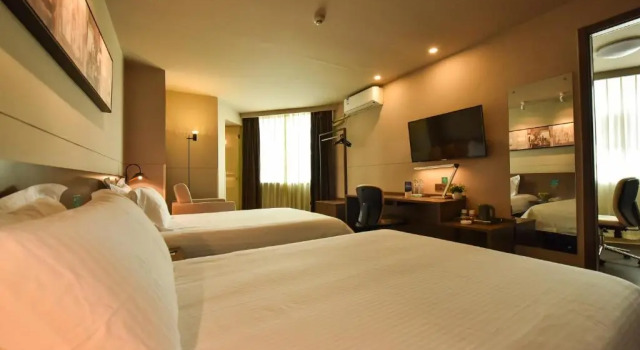 Jinjiang Inn Select Haikou Qilou Old Street Binhai Avenue, Book Hotel Billige hoteller i Haikou