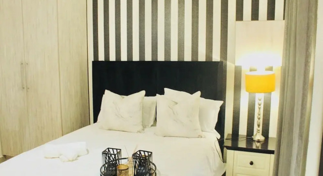 Exquisite 1-bed Apartment in Sandton, Boek Appartement Sandton 