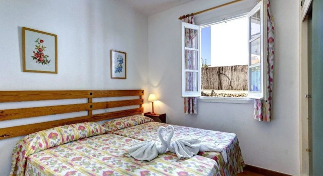 Apartamentos Torreta, Prenota Appartamento Santandria Isole Baleari