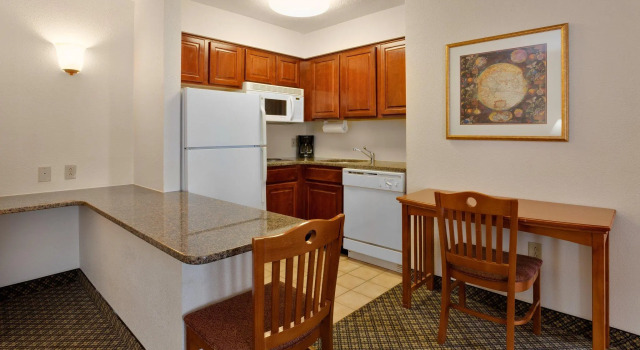 Двухместный люкс c 1 комнатой Staybridge Suites Allentown Bethlehem Airport by IHG